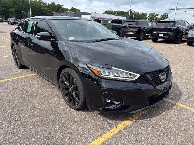 2023 NISSAN Maxima