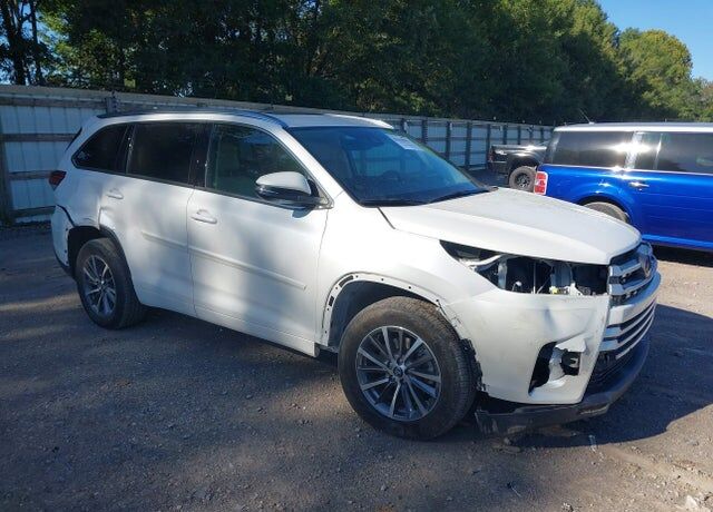 2018 TOYOTA Highlander