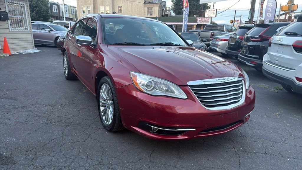 2013 CHRYSLER 200