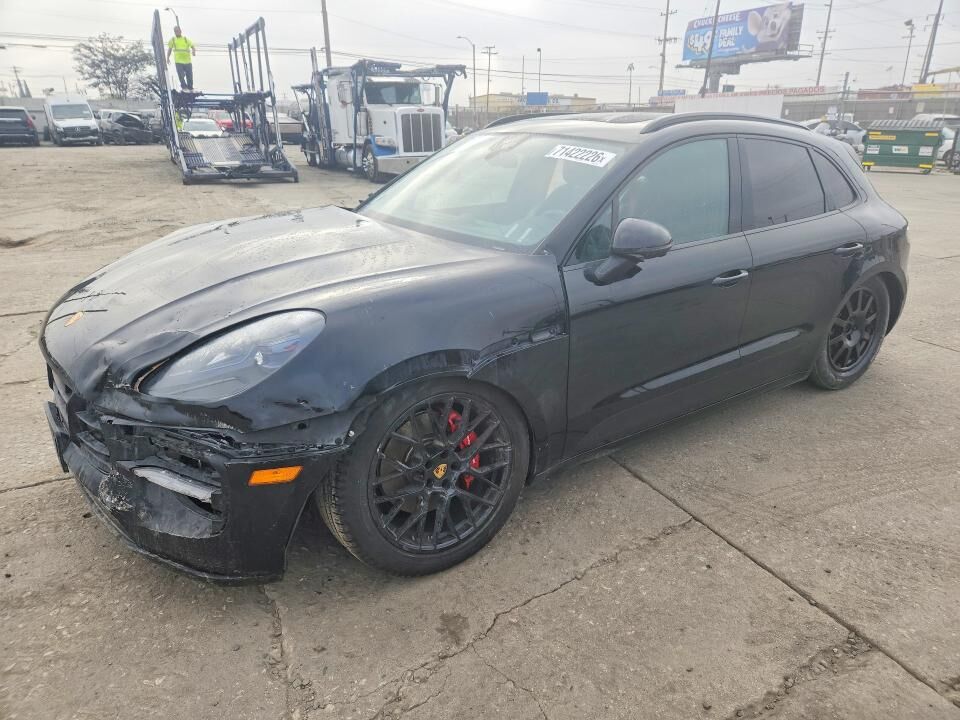 2021 PORSCHE Macan