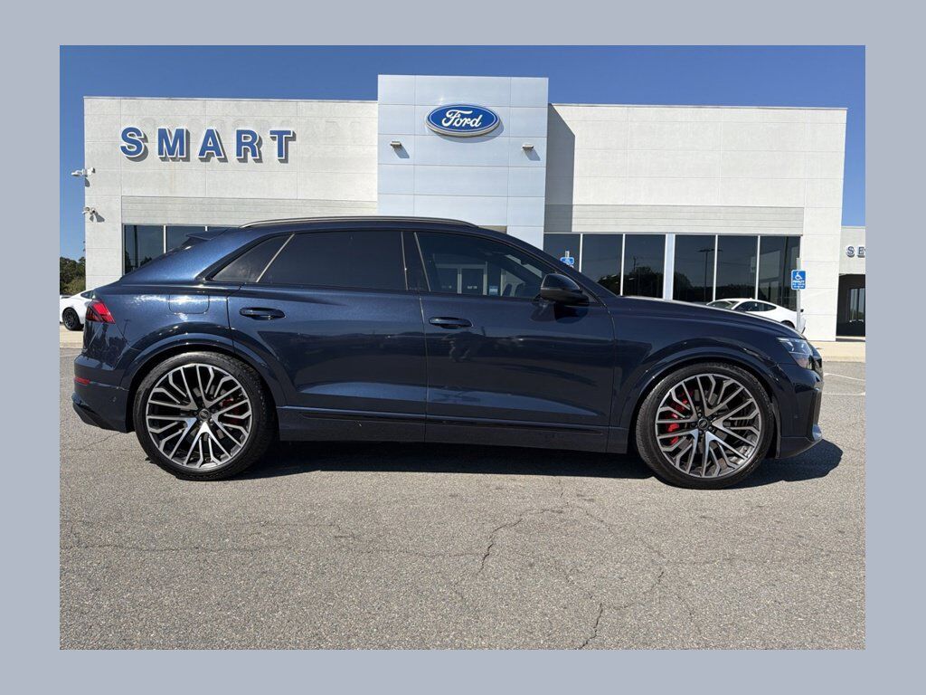 2024 AUDI SQ8