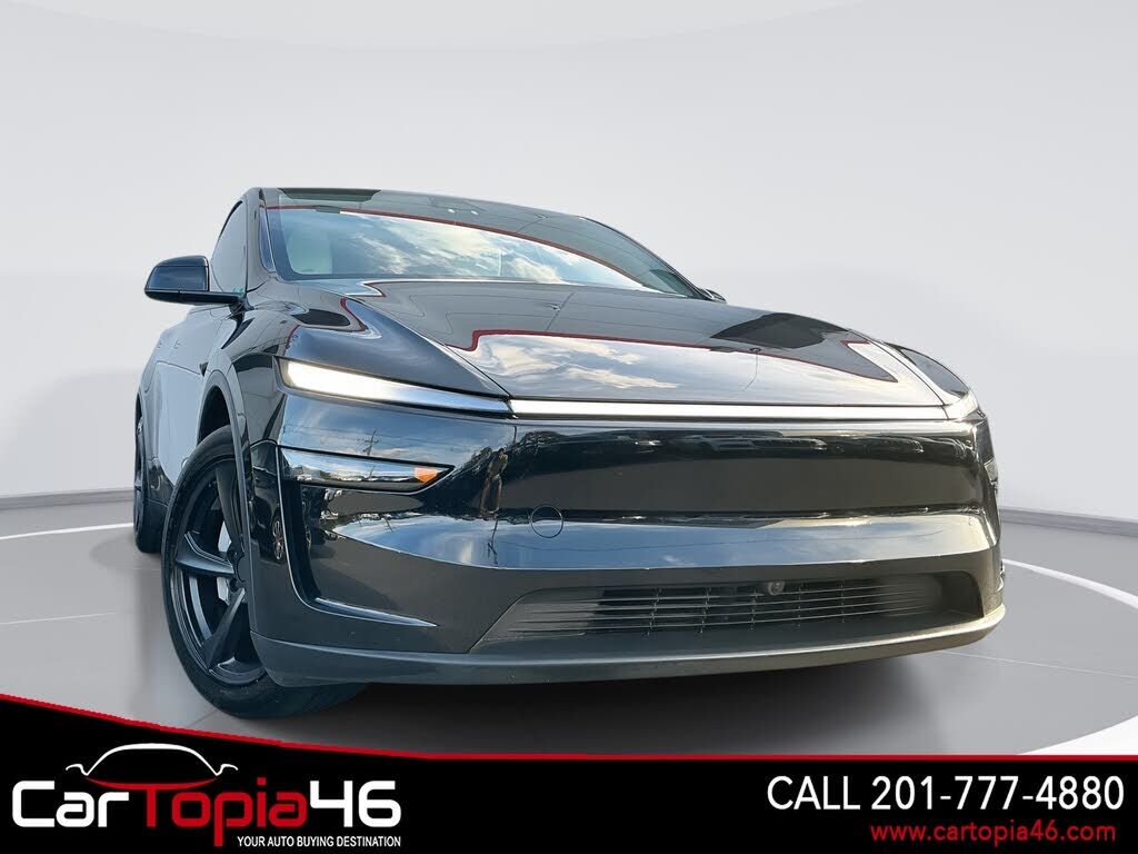 2026 TESLA Model Y