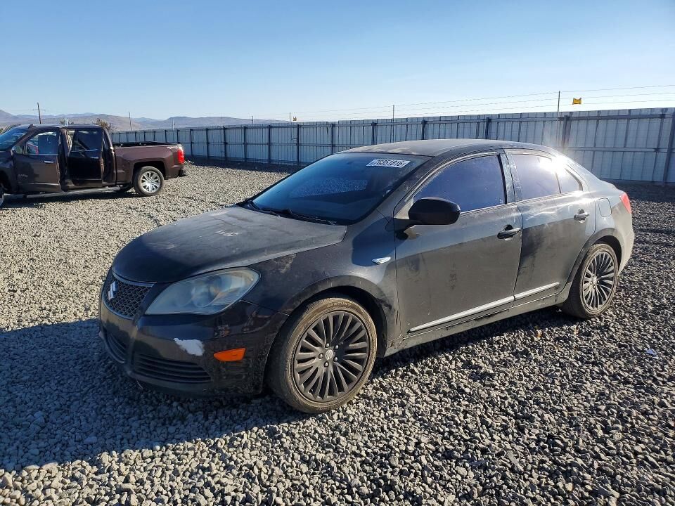 2012 SUZUKI Kizashi
