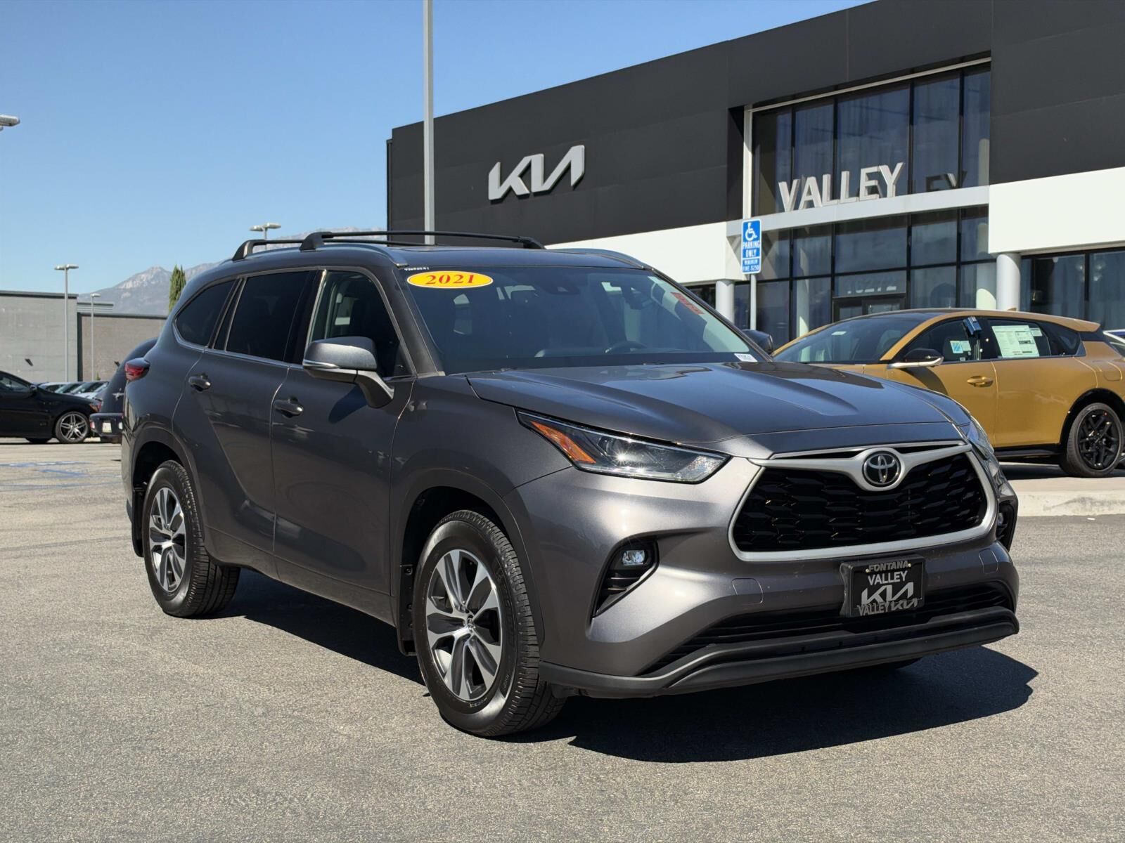 2021 TOYOTA Highlander