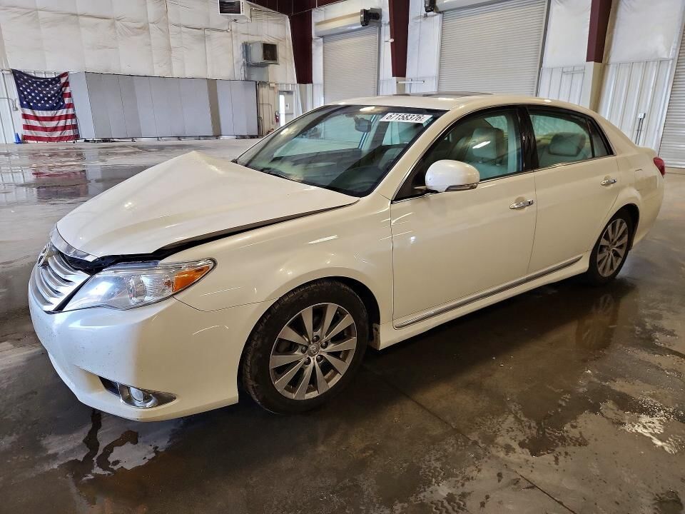 2012 TOYOTA Avalon