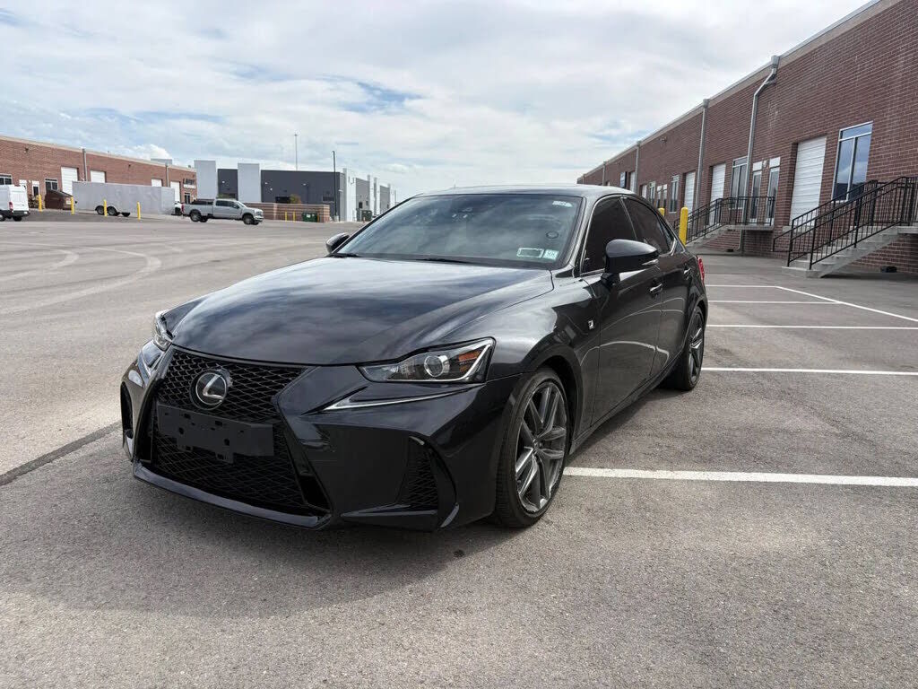 2017 LEXUS IS