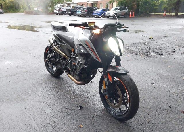 2023 KTM 790 Duke