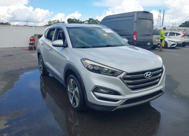 2016 HYUNDAI Tucson