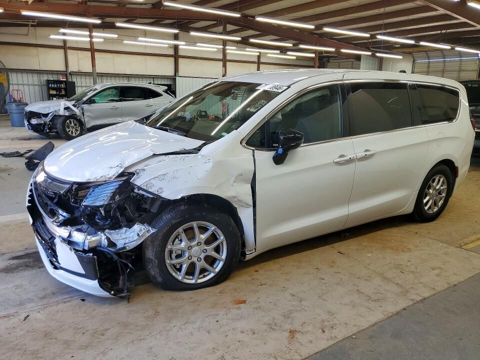 2027 CHRYSLER Pacifica