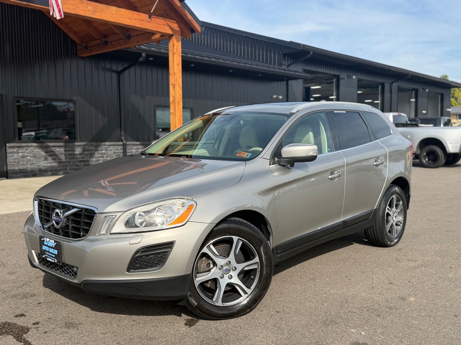 2011 VOLVO XC60