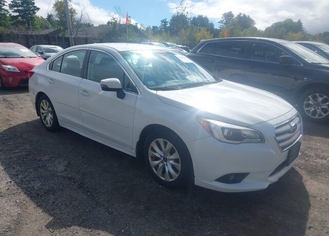 2017 SUBARU Legacy