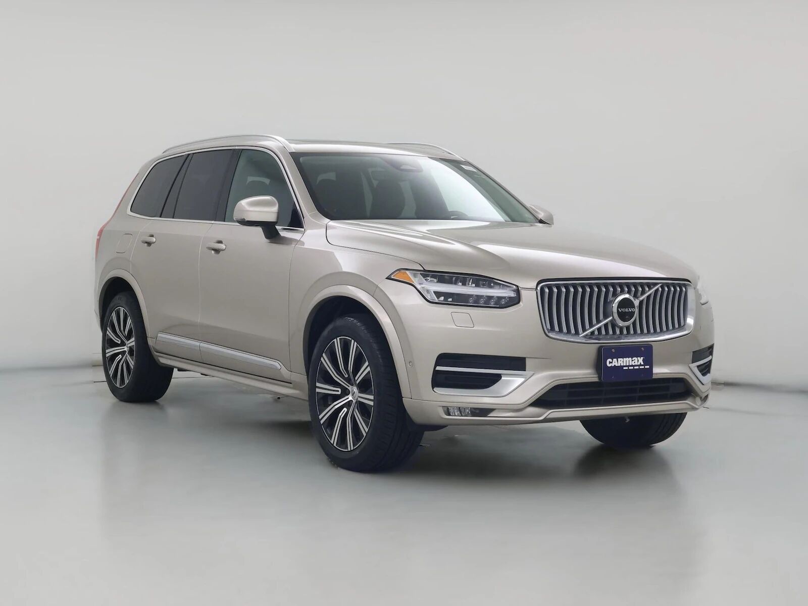 2023 VOLVO XC90