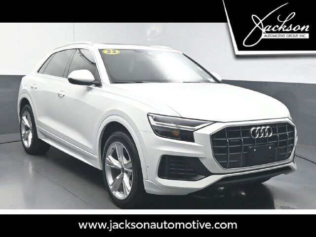 2022 AUDI Q8