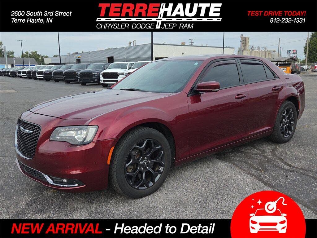2019 CHRYSLER 300