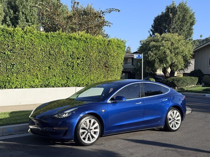 2018 TESLA Model 3
