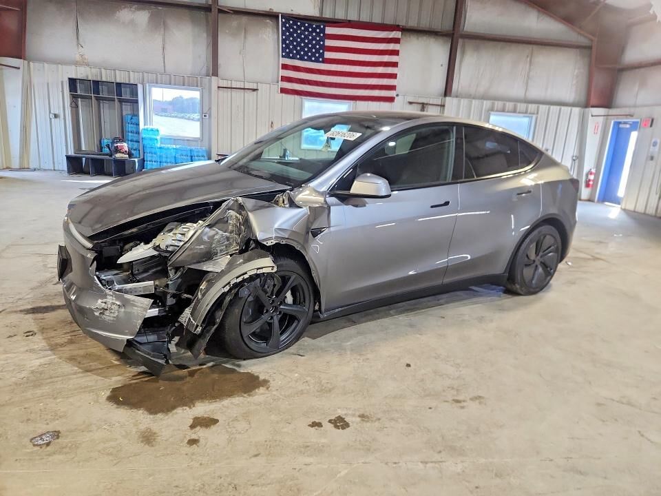 2026 TESLA Model Y