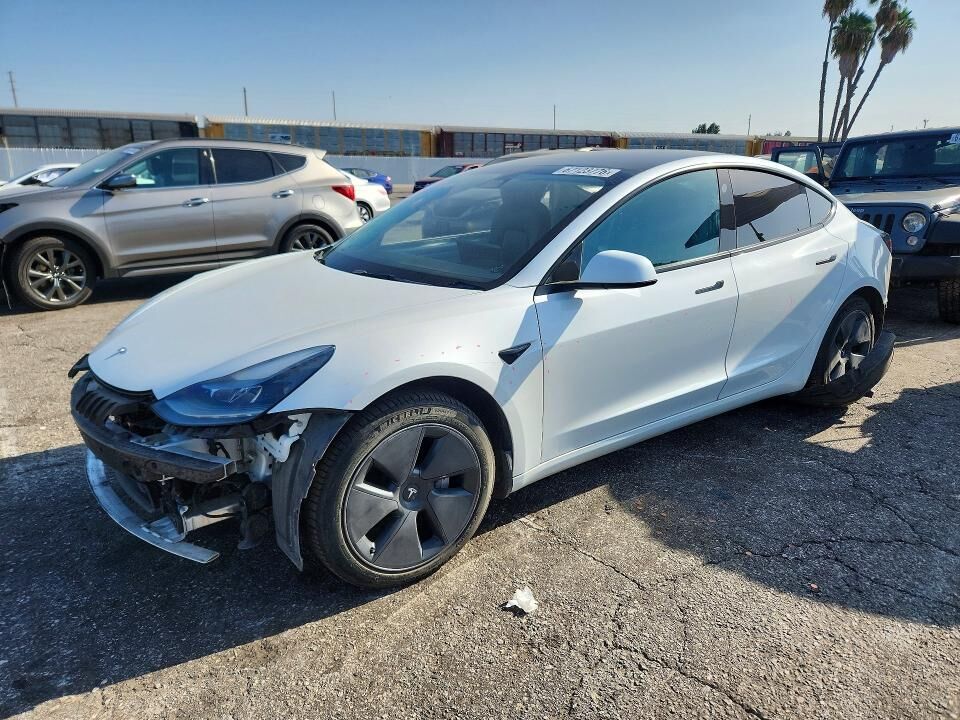 2022 TESLA Model 3