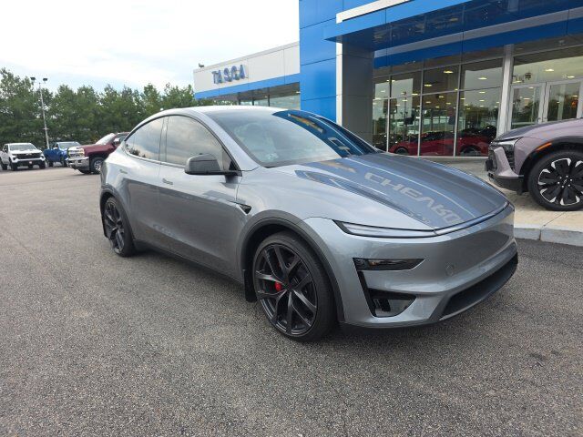 2026 TESLA Model Y