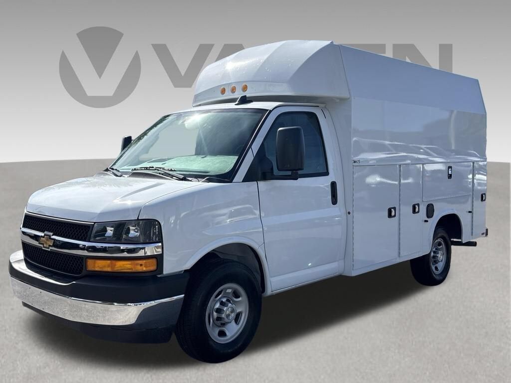 2026 CHEVROLET Express
