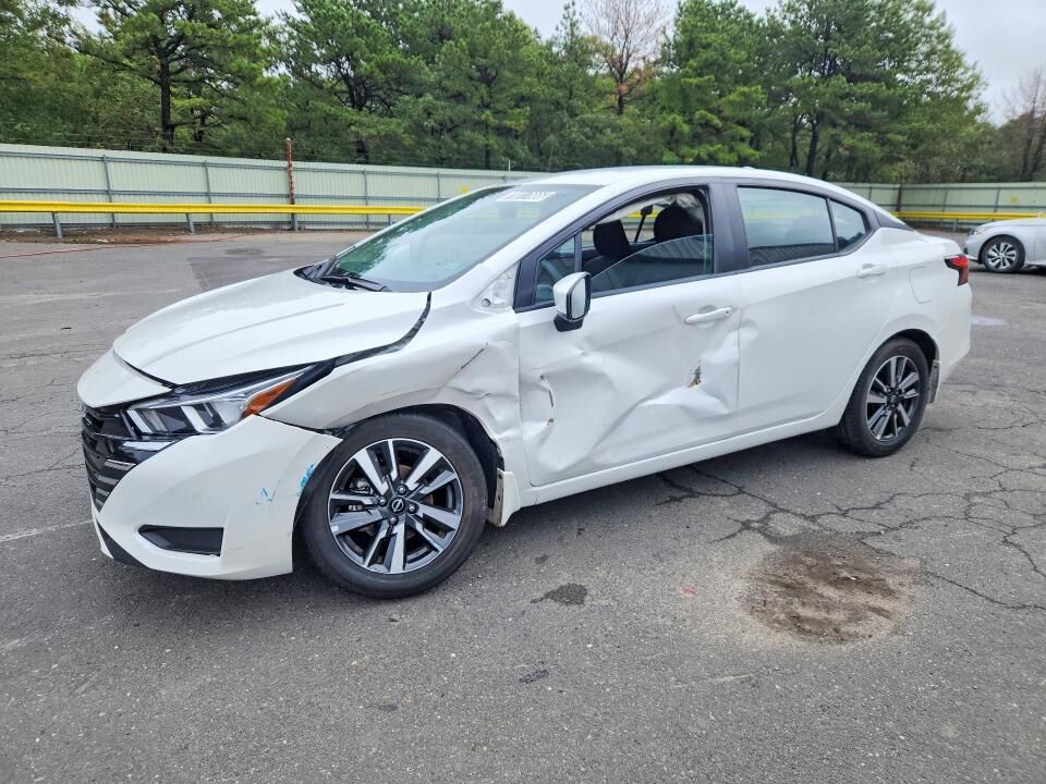 2024 NISSAN Versa