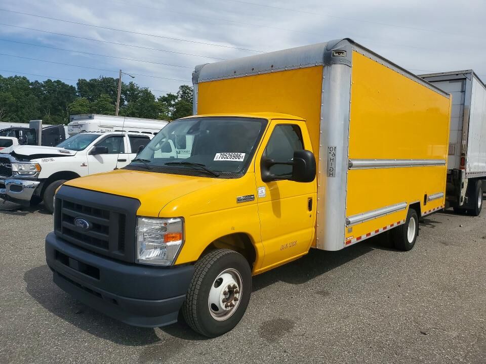 2022 FORD E-350
