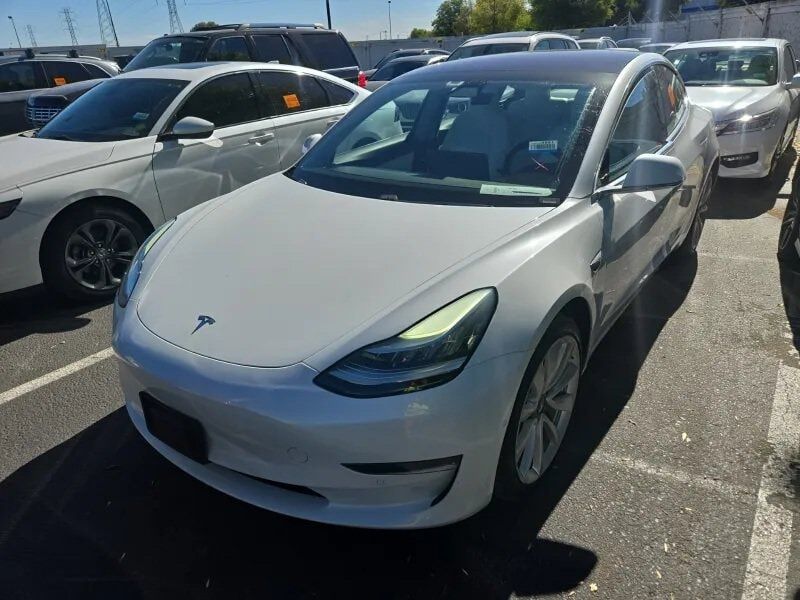 2018 TESLA Model 3