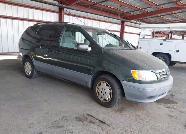 2003 TOYOTA Sienna