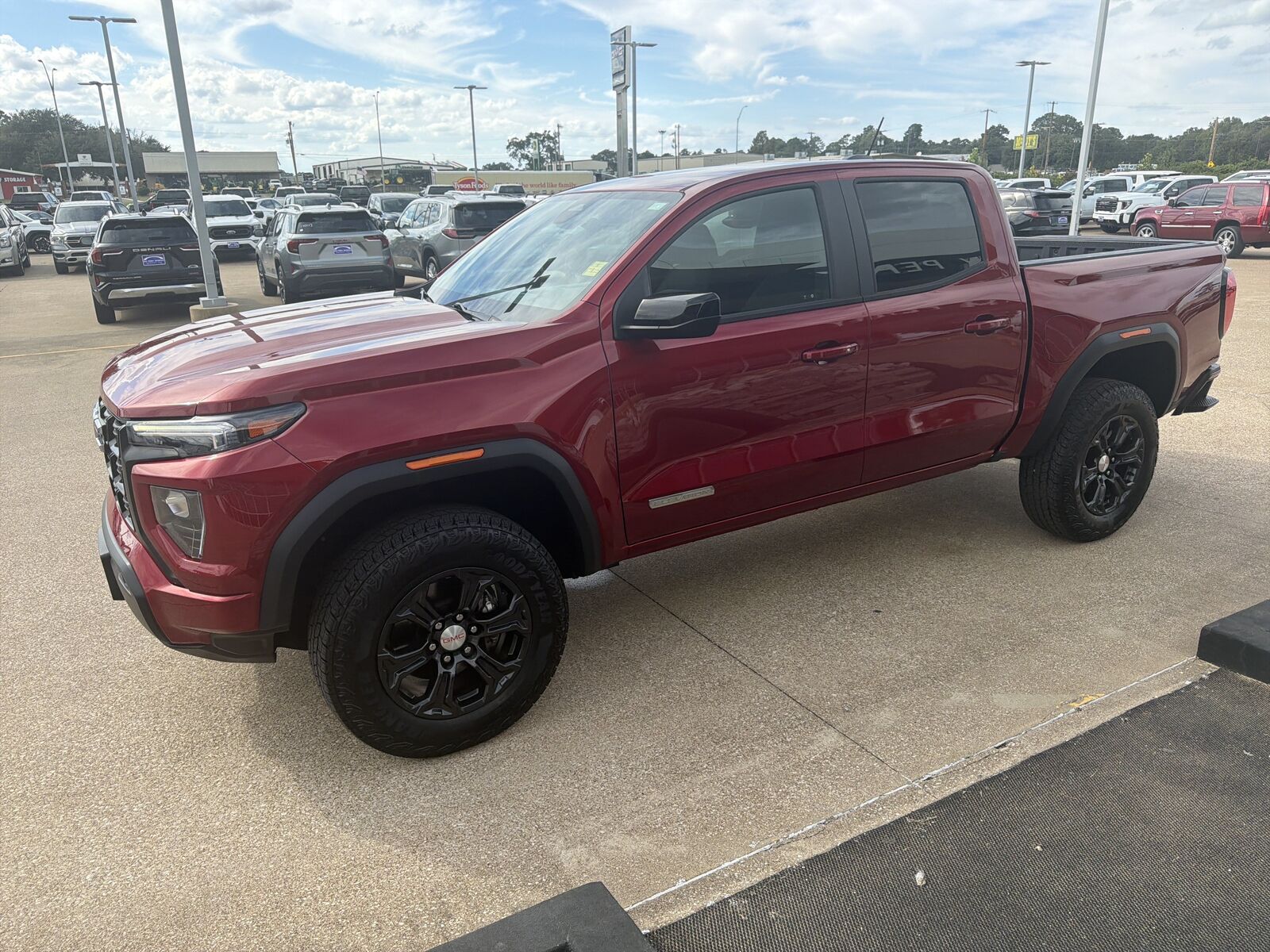 2023 GMC Canyon