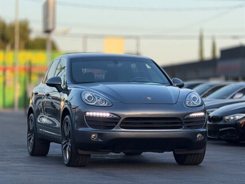 2014 PORSCHE Cayenne