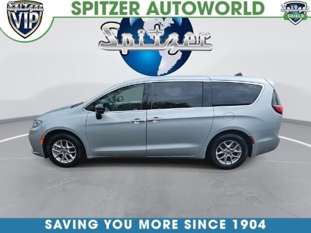 2024 CHRYSLER Pacifica