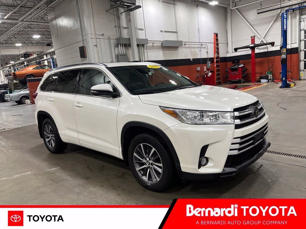 2018 TOYOTA Highlander