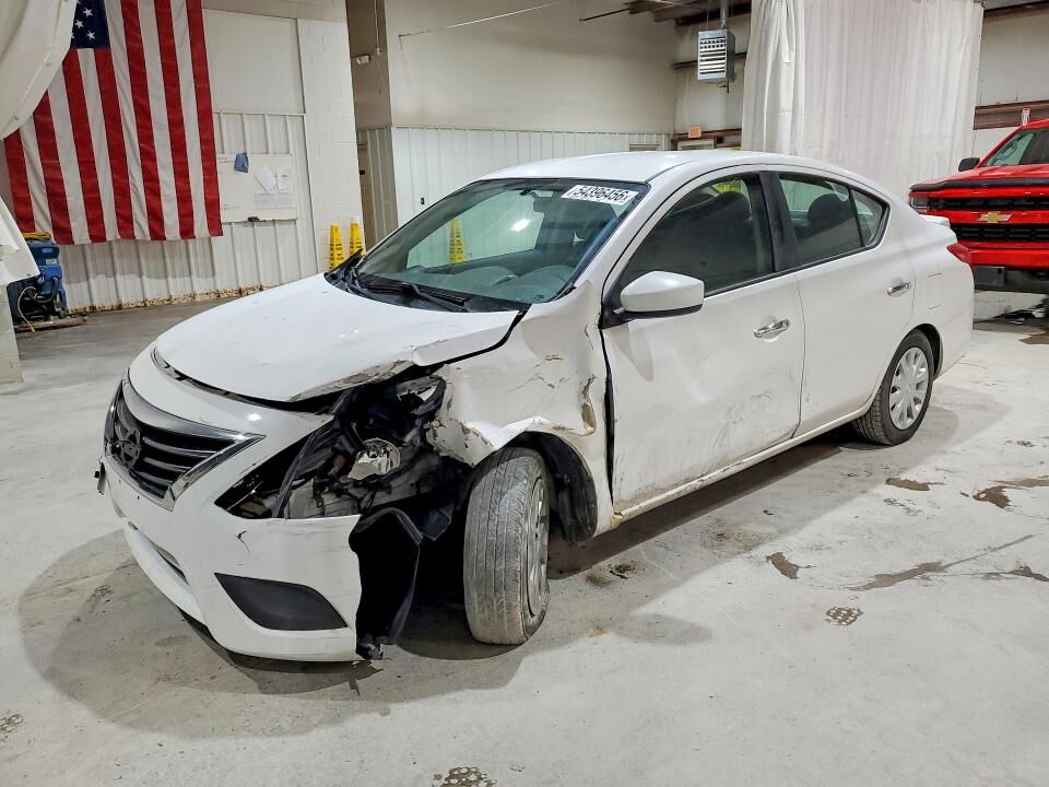 2016 NISSAN Versa