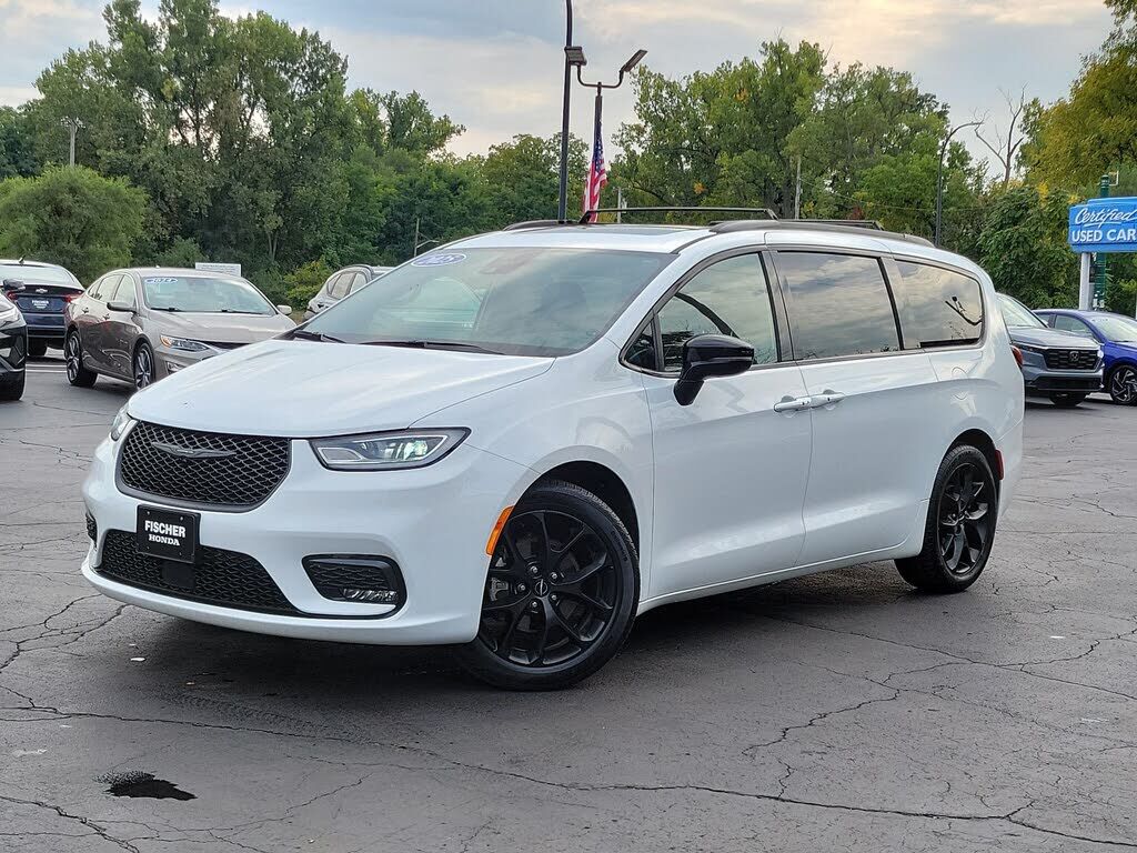 2025 CHRYSLER Pacifica