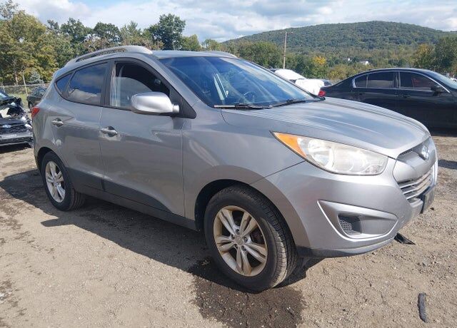 2011 HYUNDAI Tucson