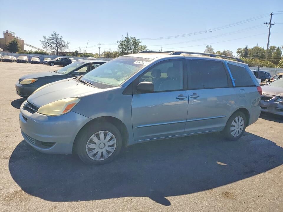 2004 TOYOTA Sienna