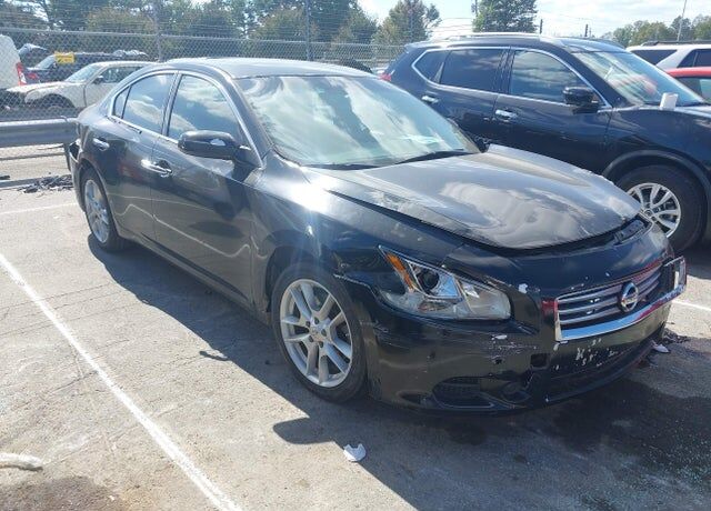 2014 NISSAN Maxima