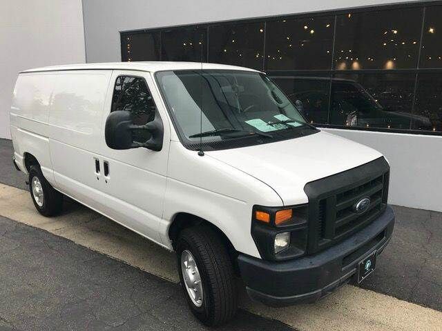 2012 FORD E-250