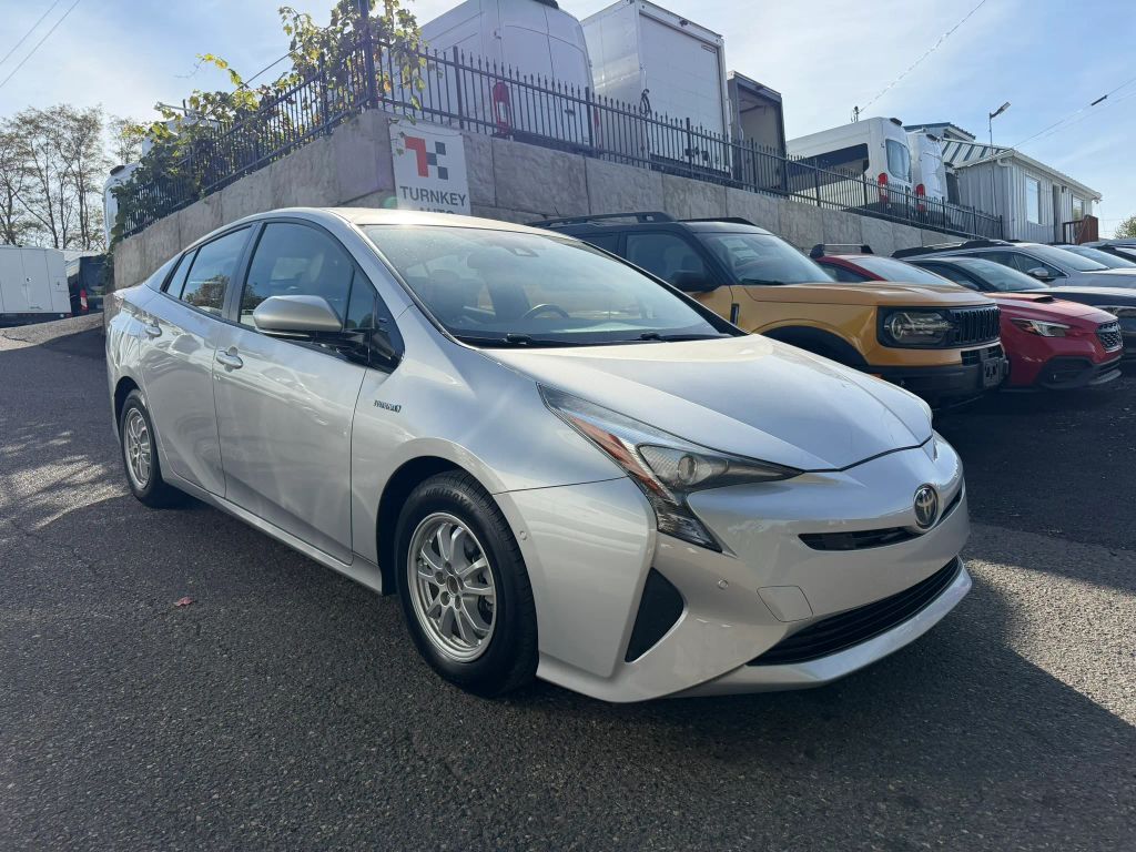 2017 TOYOTA PRIUS