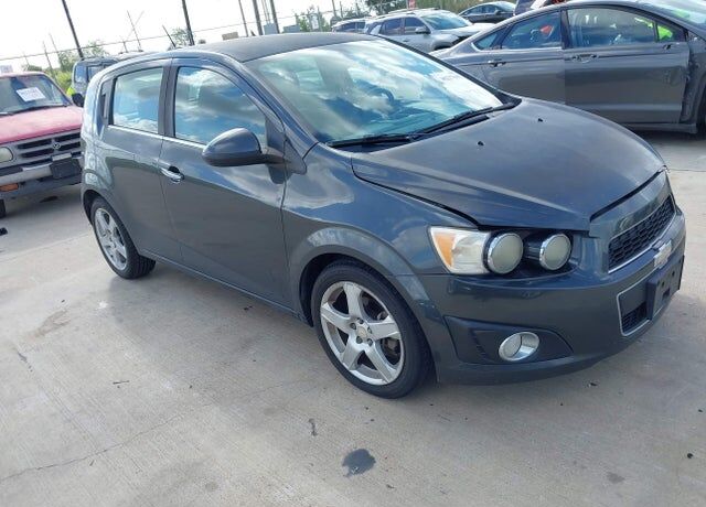 2016 CHEVROLET Sonic