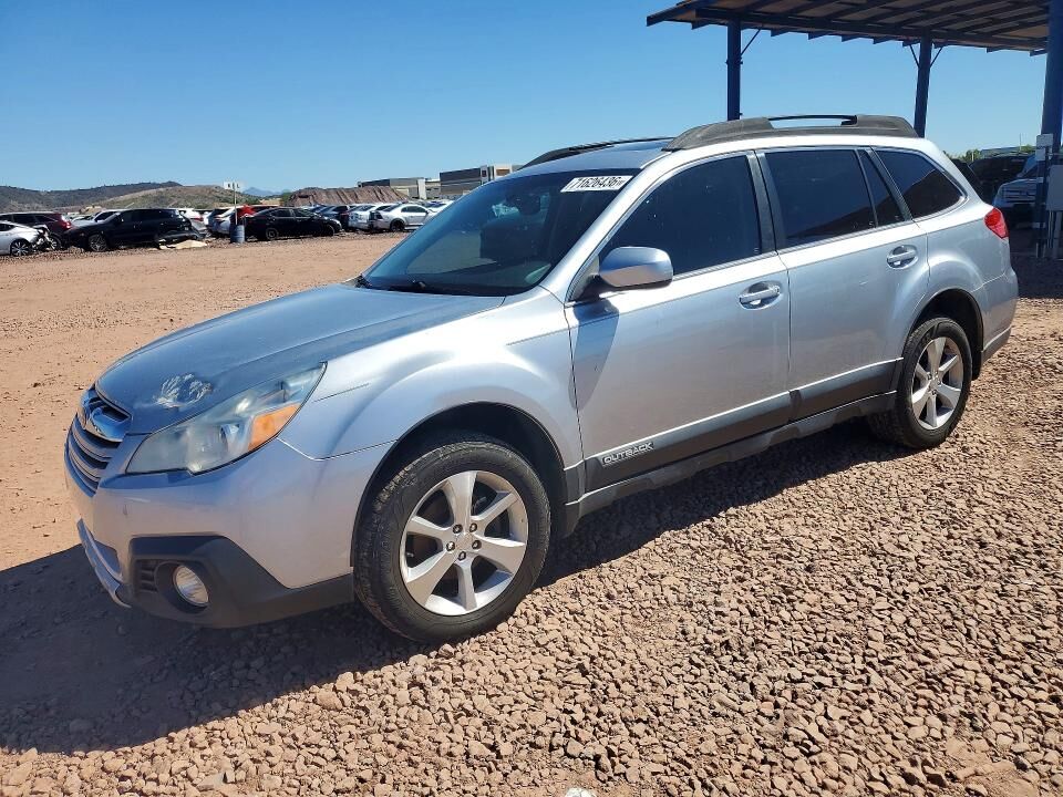 2013 SUBARU Outback