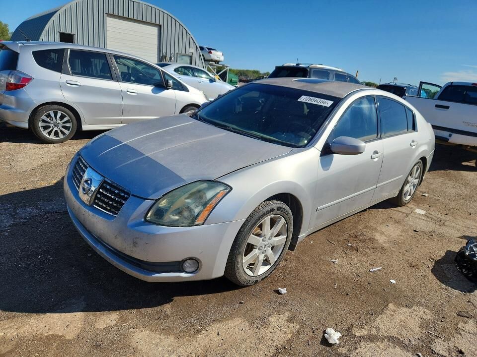 2004 NISSAN Maxima