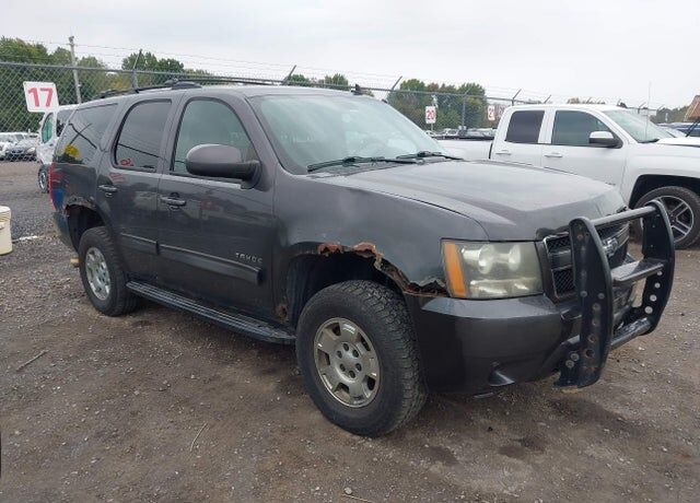 2011 CHEVROLET Tahoe