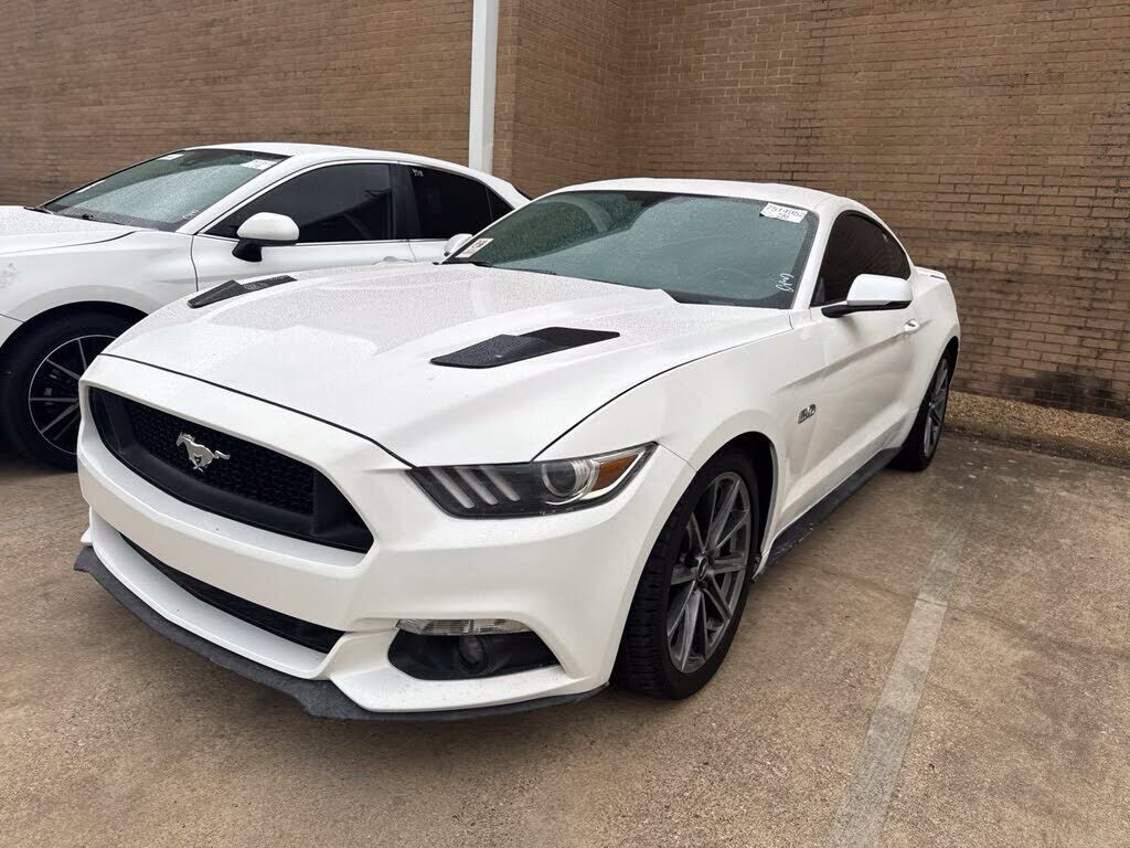 2017 FORD Mustang
