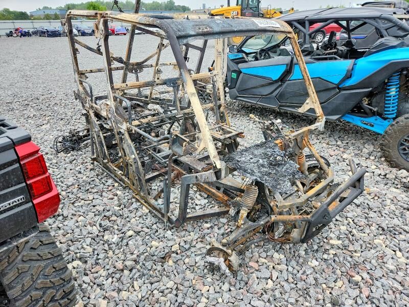 2024 CAN-AM Defender/Traxter