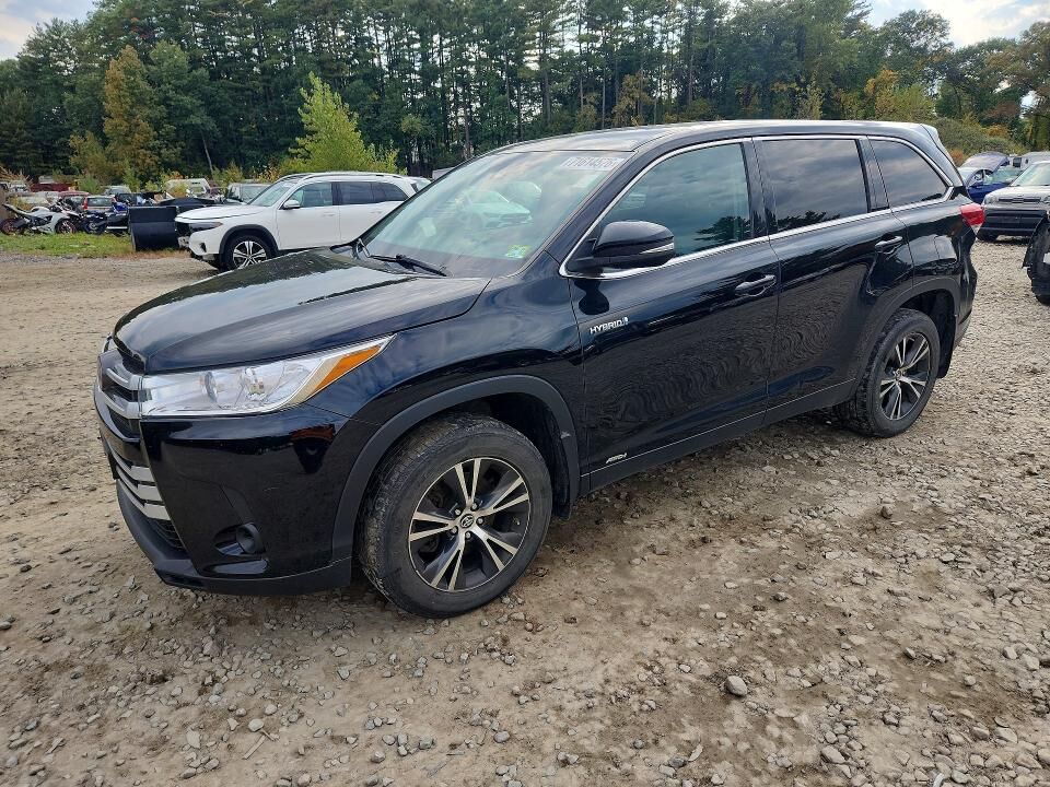 2019 TOYOTA Highlander