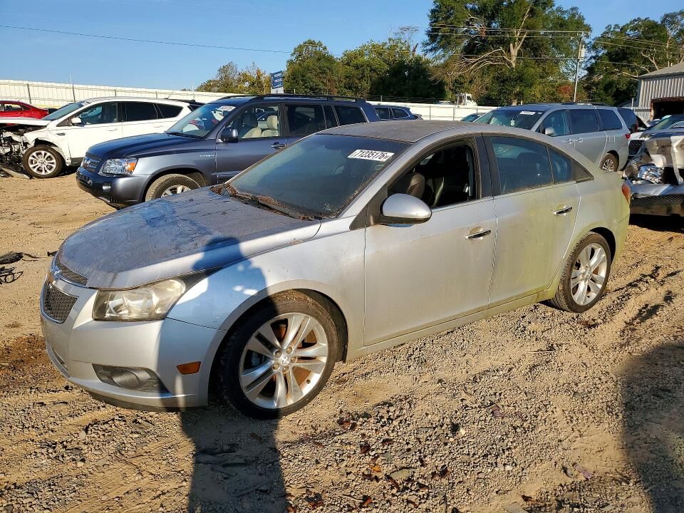2013 CHEVROLET Cruze