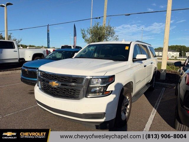 2017 CHEVROLET Suburban