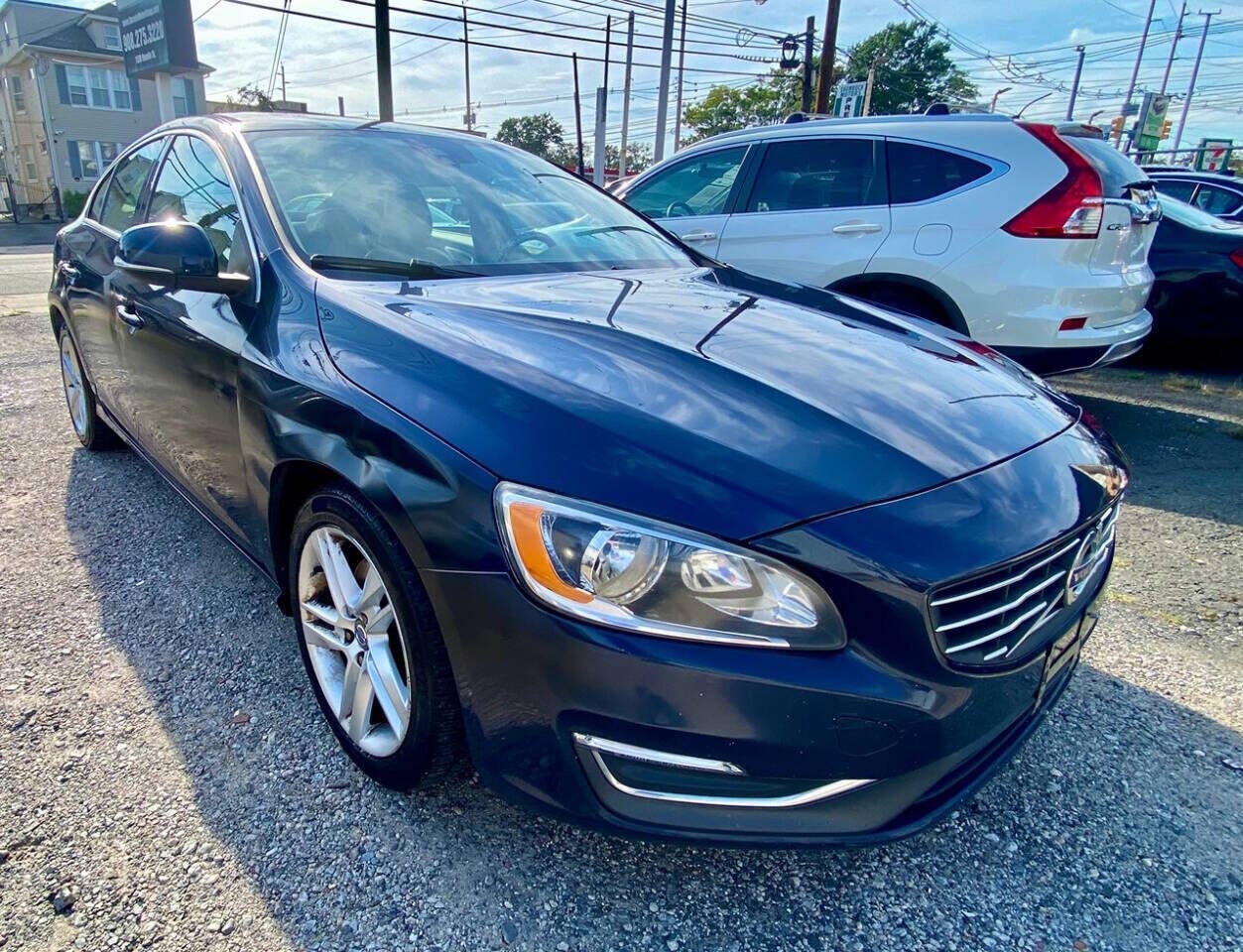 2015 VOLVO S60