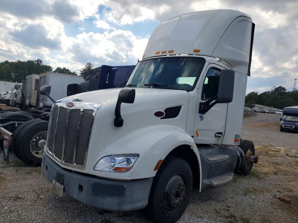 2016 PETERBILT 579