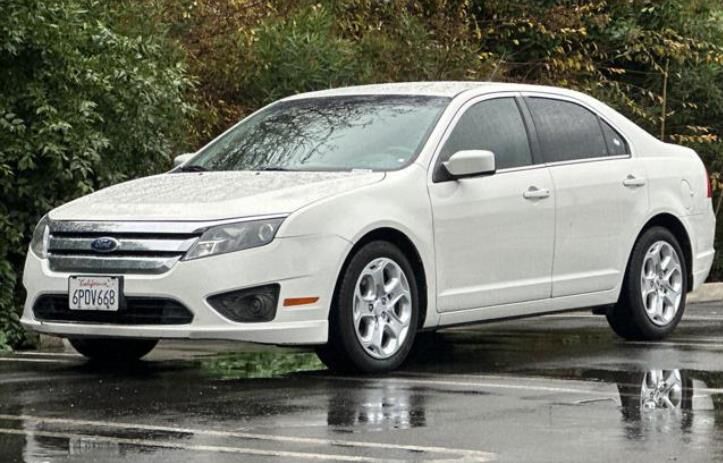 2011 FORD Fusion